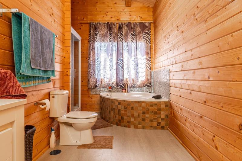 Foto 4d96a593-19c0-41ea-a12d-91a72c4ac75b. Chalet with heating parking pool in Cúllar Vega