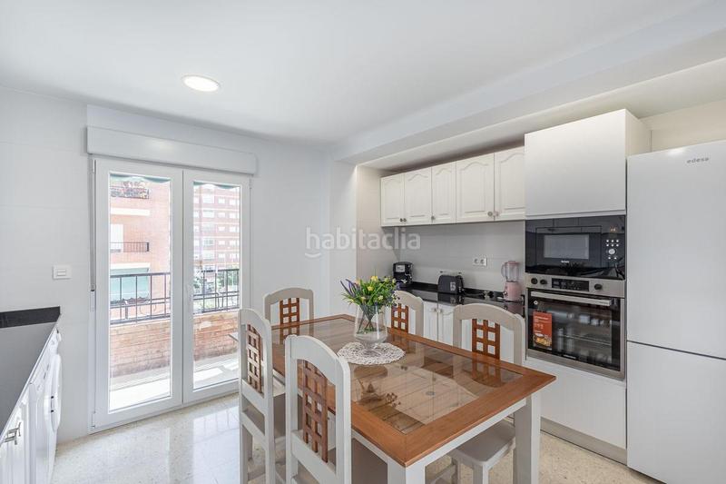 Foto 59c0a874-6f25-43d8-8655-0a8aa69e4cee. Rent flat with heating in Barrio de Zaidín Granada