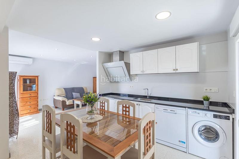 Foto d5aae1a3-c582-4ddd-b10c-ca42aa776380. Rent flat with heating in Barrio de Zaidín Granada