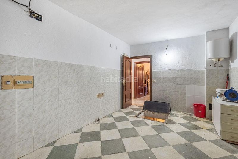 Foto cea77846-6b5a-42a3-a166-778de8acd01f. Casa amb calefacció aparcament a Purullena