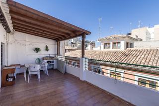 Alquiler Piso en San Matías - Realejo. Piso con gran terraza en el centro de granada