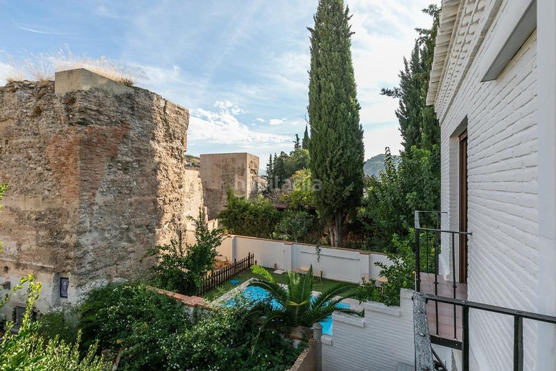 Foto d17de44c-86b5-4887-9666-e39308077153. Chalet en de san cecilio 15 carmen en el corazón del albaycin con cochera en Granada