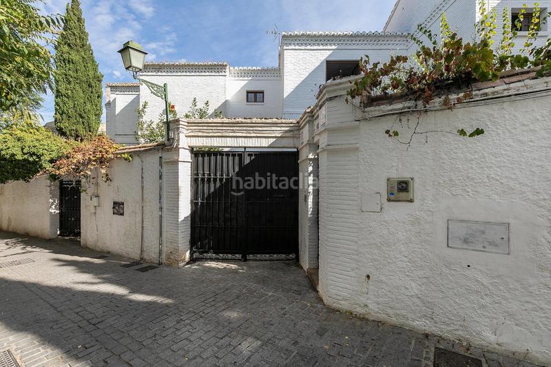 Foto e5e9c3a4-b631-4b5d-b770-a53d3379ecae. Chalet en de san cecilio 15 carmen en el corazón del albaycin con cochera en Granada