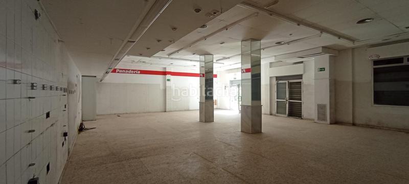 Foto 8bce8b2f-9ede-4d5e-8cfd-d0feb00ad5c9. Alquiler local comercial local en camino de ronda junto al helicoptero en Granada