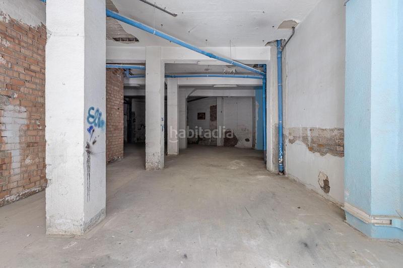 Foto f9802596-22c7-4ded-a9d3-2a92200adb76. Alquiler local comercial local en pedro antonio de alarcon en Granada