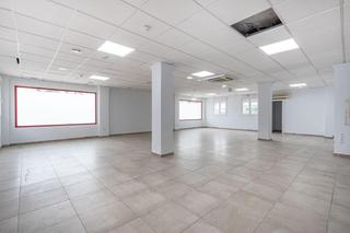 Miete Geschäftsraum in Fígares. Local junto a camino de ronda