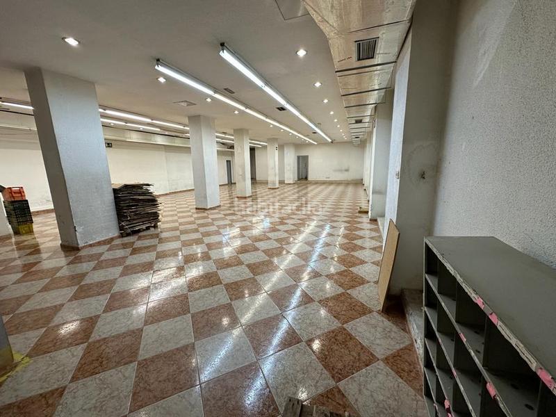 Foto 203c5616-16e2-4ba6-8311-9eddd4a17827. Alquiler local comercial local rebajado en gonzalo gallas en Granada