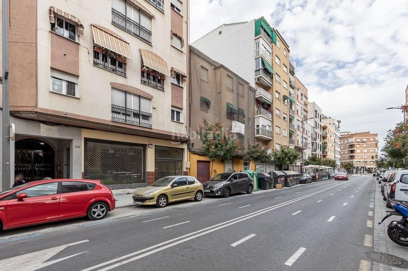 Foto f17f58c9-0373-48fe-8719-c21e419bf065. Locale commerciale in Camino de Ronda Granada