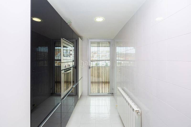 Foto 9f0c261a-ac02-4398-8d75-2b4db33e5d5b. Flat with heating parking in Camino de los Neveros - Serrallo Granada