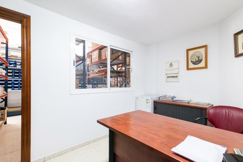 Foto 195776a8-f275-412f-a99d-8a9f48755d50. Local commercial dans calle pdta francisco javier cob 18 dans Granada