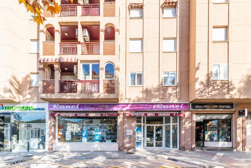 Foto 44e292b2-62c0-4f75-b6e1-553299cb60c6. Local commercial dans calle pdta francisco javier cob 18 dans Granada