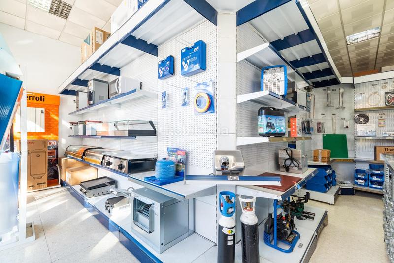 Foto f86886ee-010f-4882-9605-f63c52b026bb. Local commercial dans calle pdta francisco javier cob 18 dans Granada