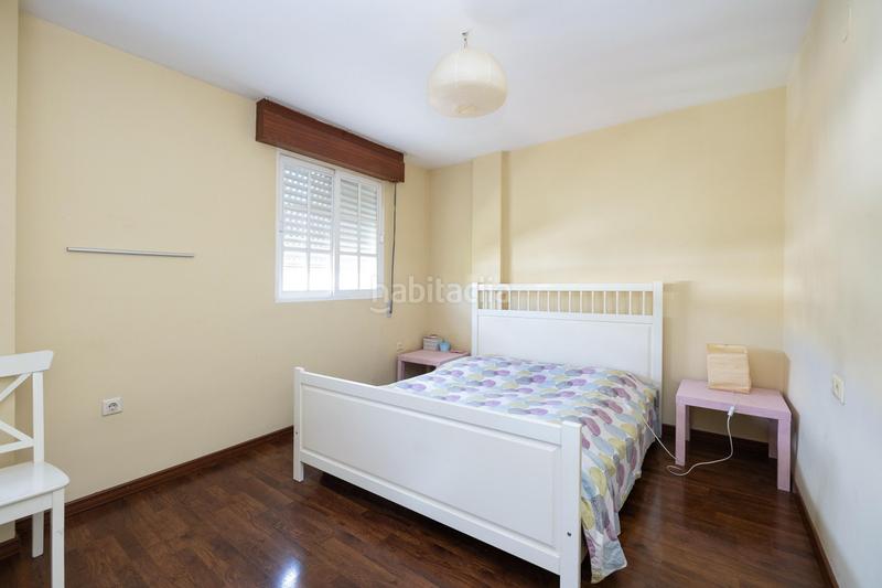 Foto b1ea6f68-4054-4434-8566-1d00e1c152e8. Casa pareada en calle de francia 35 tu hogar ideal luz, espacio y tranquilidad en Huétor Vega