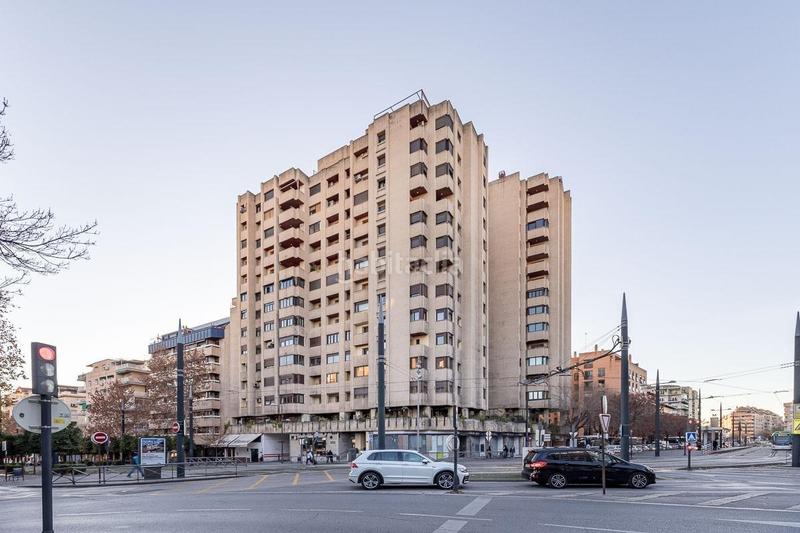 Foto 0b10e9ae-b08c-4f5e-9a6f-7ef027600186. Alquiler parking coche gran plaza de aparcamiento en caleta!! en Granada