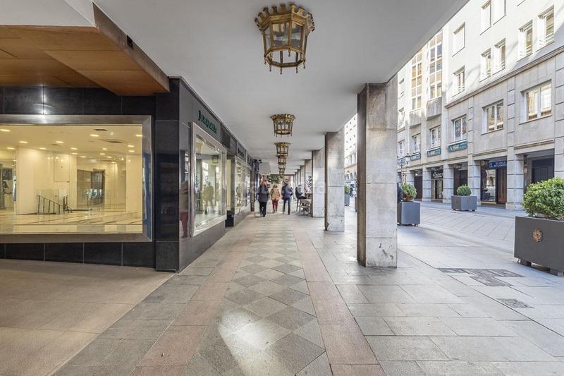 Foto 2e79ee33-f451-4c02-a950-7a1e283ff4b7. Lloguer local comercial a San Matías - Realejo Granada