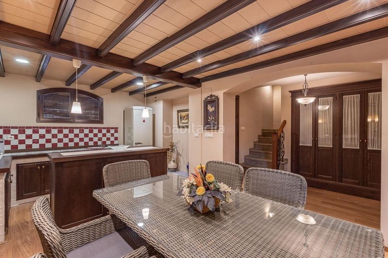 Foto aef83eb0-d3b9-4921-b2da-025a5b1775f9. Chalet increíble chalet independiente en zona privilegiada en Ogíjares