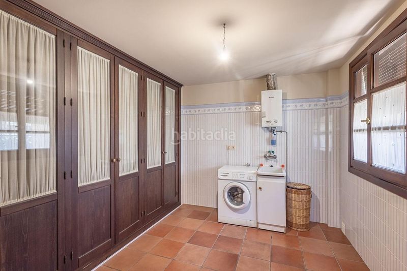 Foto b4cb58f7-c371-4fae-8d63-b8e3e76dc836. Chalet increíble chalet independiente en zona privilegiada en Ogíjares