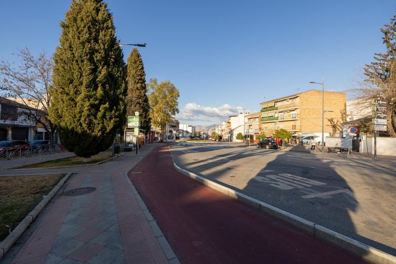 Foto 962fd0bb-9097-41bb-a9c6-e3e8264cc034. Terreno residencial en calle de tierno galván 5 oportunidad de inversión!!! parcela ubicada en zona privilegiada en Armilla