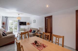 Piso  Calle guarnon. Fantastico piso de 7 habitaciones en bola de oro!!