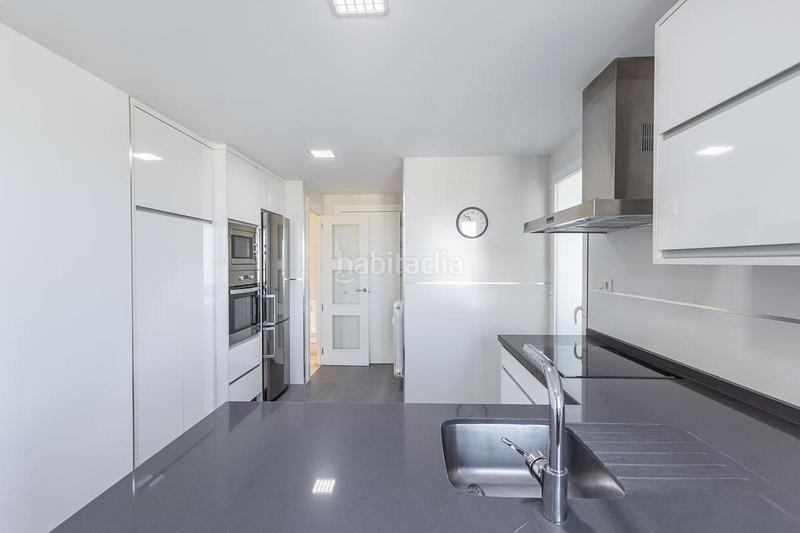 Foto 0e718521-5f03-4838-9c8b-a0289ca0f878. Rent flat with heating pool in Cervantes Granada