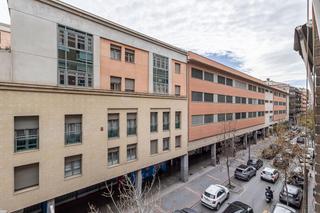Appartement à Camino de Ronda. Amplio piso en pedro antonio de alarcon