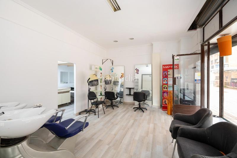 Foto 760fafff-3552-4f42-aa9c-4193644a2690. Local comercial oportunidad de inversión en el barrio del zaidín! local comercial en venta en Granada