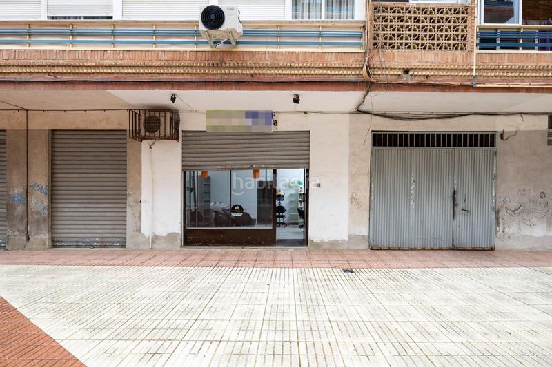Foto a29a3f7e-ea13-4b54-8e9b-29d1d4e6f95b. Local comercial oportunidad de inversión en el barrio del zaidín! local comercial en venta en Granada