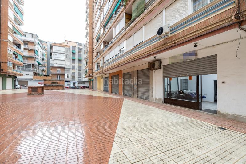 Foto f132f29d-80bd-4e53-adbe-086b631633cb. Local comercial oportunidad de inversión en el barrio del zaidín! local comercial en venta en Granada