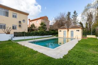 Casa a Lugar del cortijo angustias. Preciosa casa en urbanizacion privada