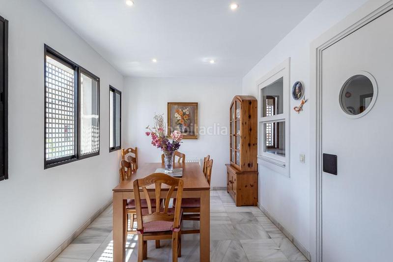 Foto ce21ba37-25c5-4667-b1e0-1d210b2076ee. Casa amb calefacció aparcament a Bola de Oro Granada