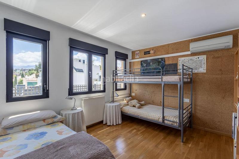 Foto eff9e789-7128-4ac2-bbf8-d269f8227cd0. Casa amb calefacció aparcament a Bola de Oro Granada