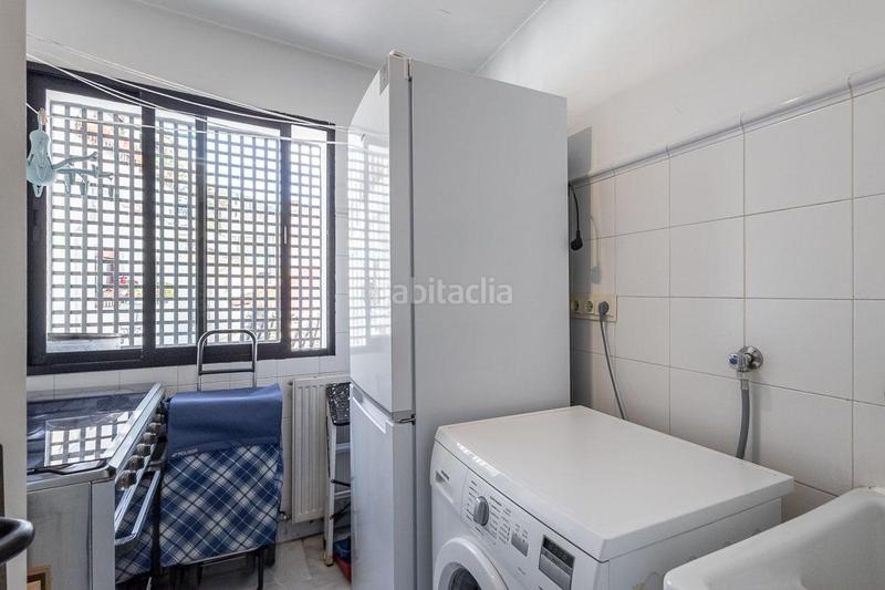 Foto f9252872-d2ee-436d-b779-83c82474b869. Casa amb calefacció aparcament a Bola de Oro Granada