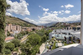 Haus in Bola de Oro. Casa junto avenida cervantes.