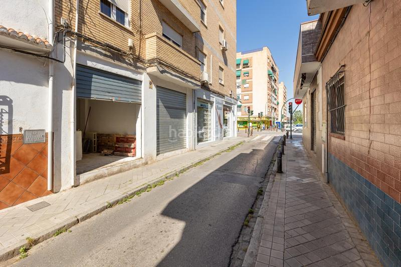 Foto c4bbf861-0ee6-4d1c-8df4-4ae568bf6648. Local commercial dans calle monachil 29 dans Barrio de Zaidín Granada