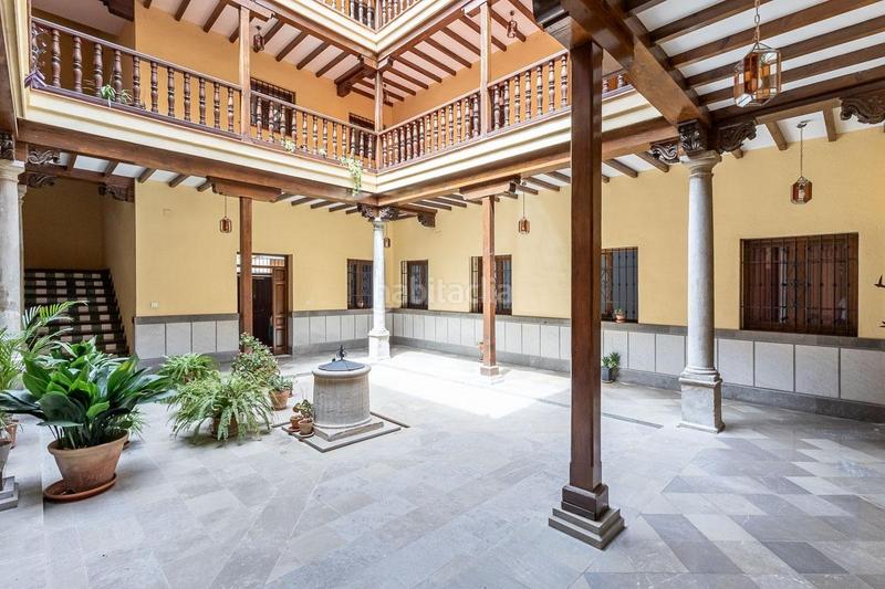 Foto d38973e8-a99d-467d-a08b-0a77292e822e. Rent flat with parking in Centro - Sagrario Granada