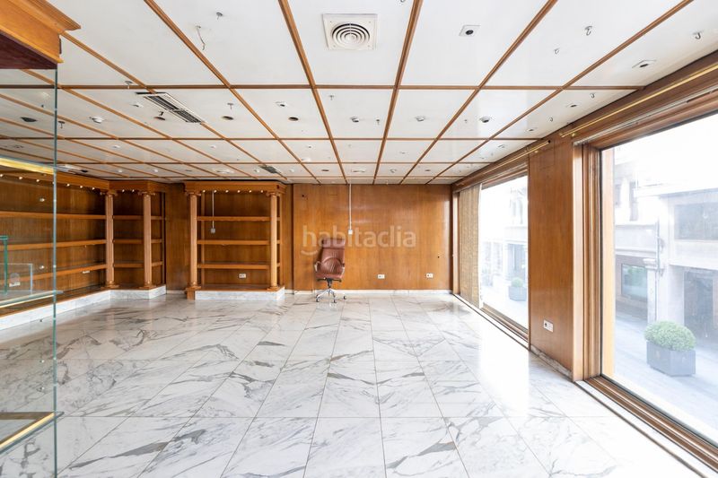 Foto b8f1c8c3-83fa-4748-adc1-28761720d076. Lloguer local comercial a Centro - Sagrario Granada