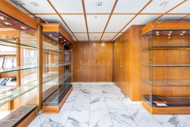 Foto f262aff2-5c10-4bf9-a28d-2458527eed4f. Lloguer local comercial a Centro - Sagrario Granada