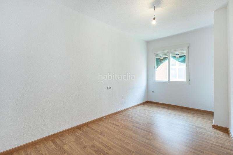 Foto 3f2002b7-023e-4b15-962c-5a3b2c2e0873. Piso  reformado con ascensor . en Motril ciudad Motril