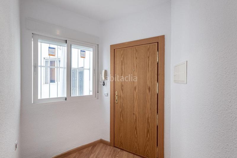 Foto 93c98e32-bb0c-43c0-a3bc-0c55d0e83dd3. Piso  reformado con ascensor . en Motril ciudad Motril