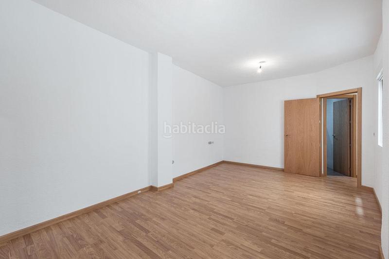 Foto c26184a5-b4f6-4561-a190-edb0c273e461. Piso  reformado con ascensor . en Motril ciudad Motril