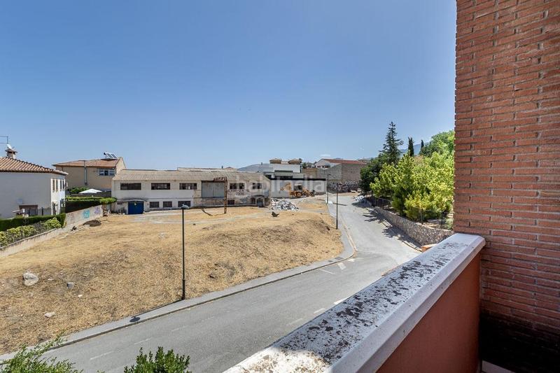 Foto 3fe846d2-9ac4-4cc3-862b-b473a0dfa7ae. Casa adosada chalet familiar con jardin, piscina privada y vistas a granada en pleno centro de la zubia en Zubia (La)