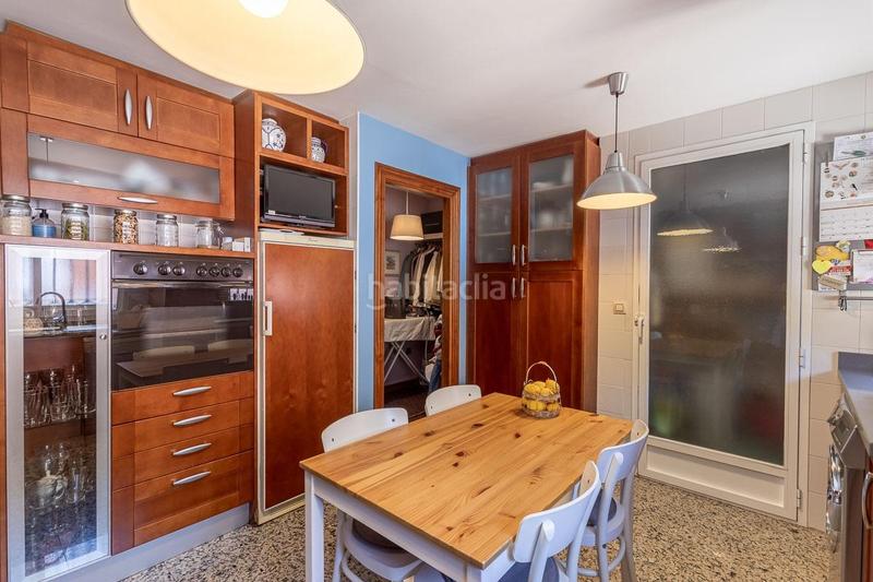 Foto 8760f64a-06dc-4b4b-9da7-677ef596db17. Casa adosada chalet familiar con jardin, piscina privada y vistas a granada en pleno centro de la zubia en Zubia (La)