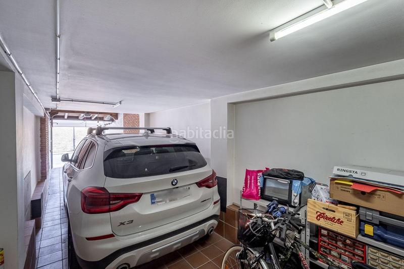 Foto 9ac7b1c4-58b6-4194-b6c0-cf7177d36bfc. Casa adosada chalet familiar con jardin, piscina privada y vistas a granada en pleno centro de la zubia en Zubia (La)
