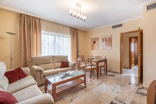 Rent Flat in Centro - Sagrario. Piso de 2 dormitorios junto a la facultad de ciencias