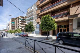 Aparcament cotxe a Calle calle doctor jaime garcía royo 2. Garaje y trastero junto a constitucion