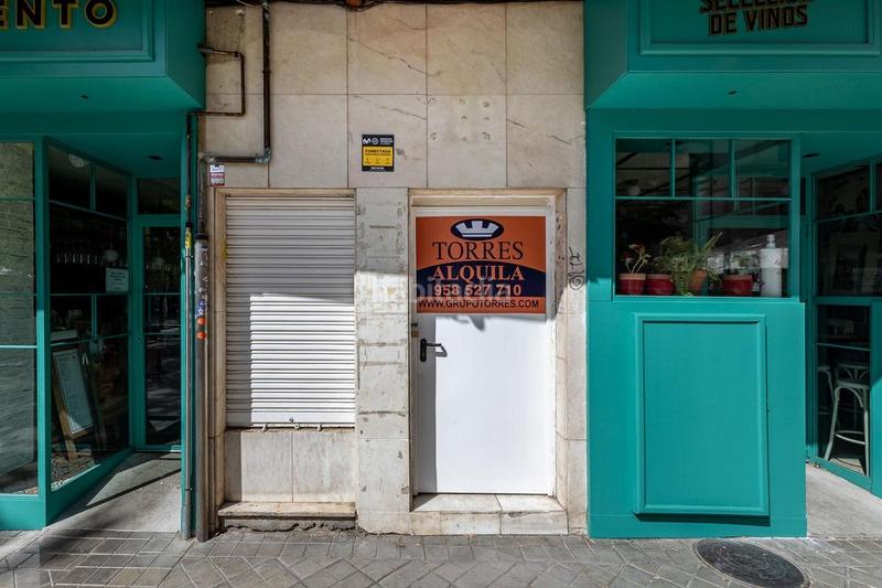 Foto 667d9bc5-0a04-49e7-92b0-e3c76e6e6378. Alquiler local comercial  en plaza del campillo bajo en Granada