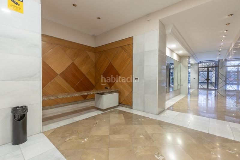 Foto 30396c0a-bd9d-48df-9878-e2f2b07e2e4d. Locale commerciale in calle ángel ganivet 13 in San Matías - Realejo Granada