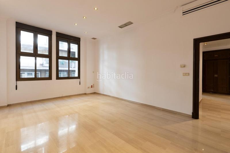 Foto 65c0d624-bcc2-44e7-a0dc-658d85090dad. Locale commerciale in calle ángel ganivet 13 in San Matías - Realejo Granada