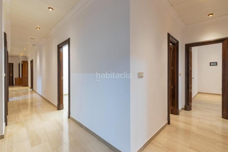 Foto 664c2e20-ca8c-498e-9c97-6dda28e61af6. Locale commerciale in calle ángel ganivet 13 in San Matías - Realejo Granada