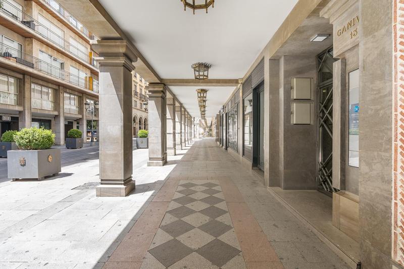 Foto c124e033-e9a3-4be0-b6af-aa0e19efd221. Piso fantastico piso en angel ganivet en San Matías - Realejo Granada